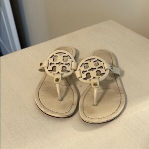 Tory Burch Women’s Miller Ivory Cream Leather Sandals / Size 7 / Good Condition